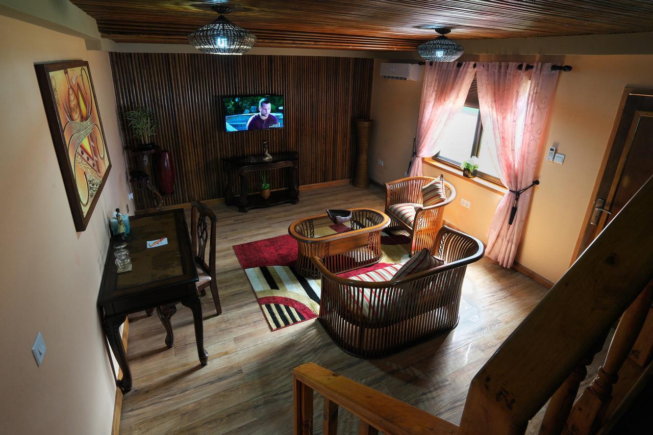 Maaha Beach Resort Anochi Buitenkant foto