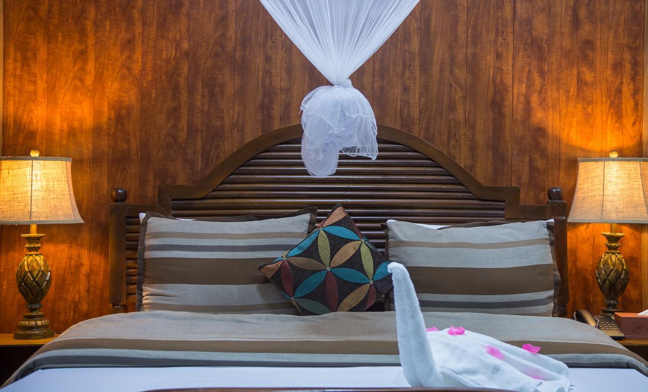 Maaha Beach Resort Anochi Buitenkant foto